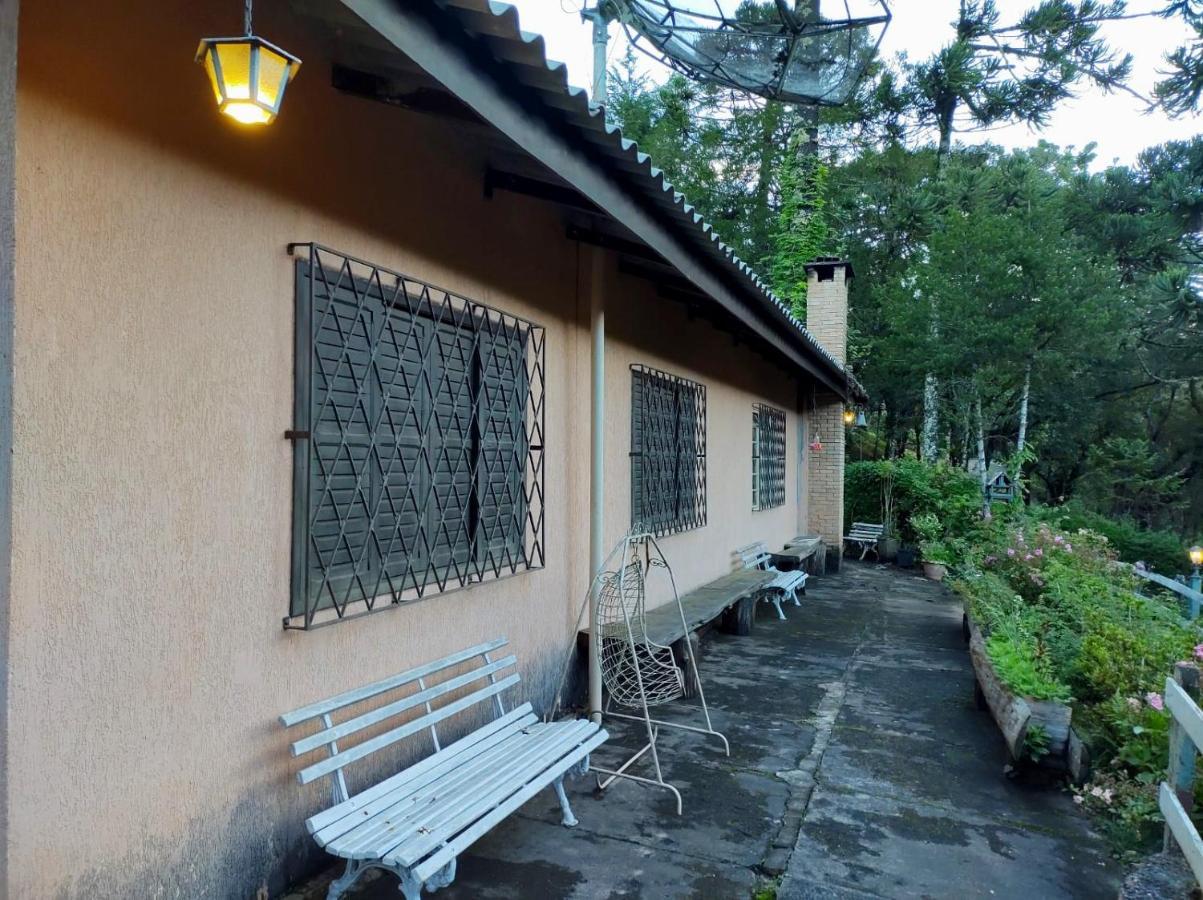 Casa Em Campos Do Jordao - 3 Quartos, Com Churrasqueira Exterior photo